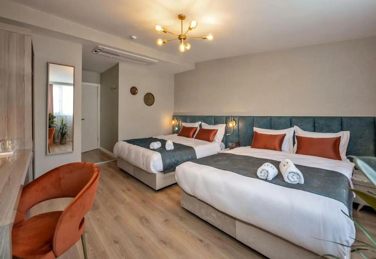 Nika Otel & Cafe Istanbul 2*,